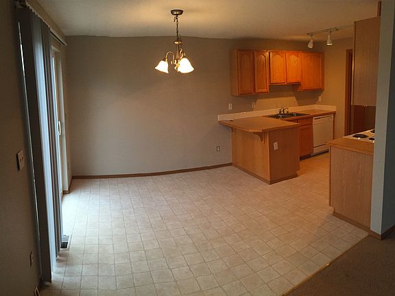 2nd image of 1306 106th Street Ct E
