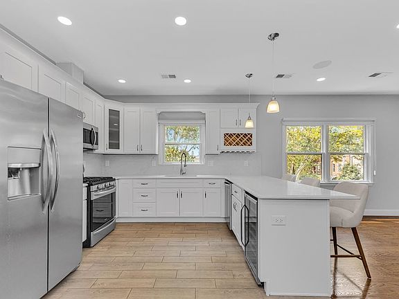 2nd image of 28 Giles Ave #2