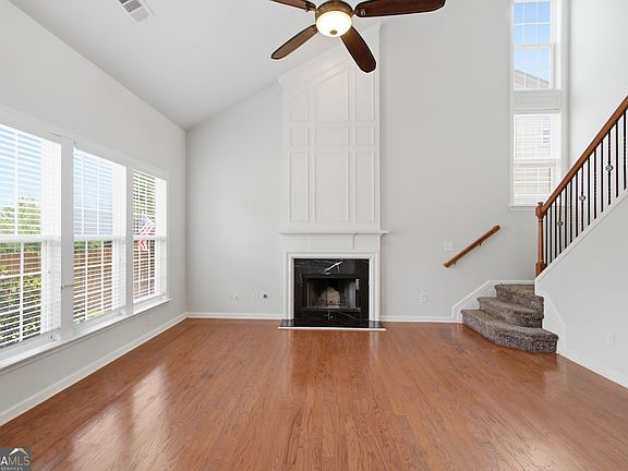 3rd image of 703 Aroura Dr
