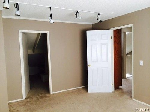 4th image of 15525 Patricia St