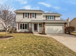 4021 98th St, Urbandale, IA 50322