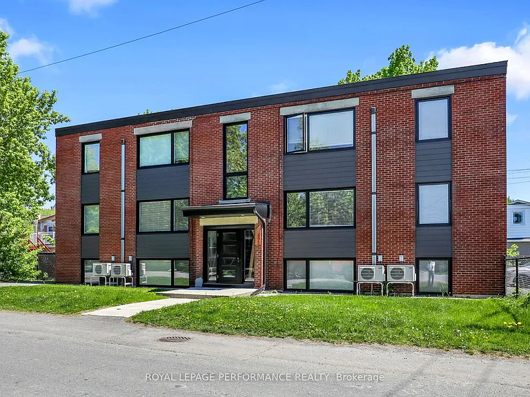 695 Morgan St #2 — Photo 2