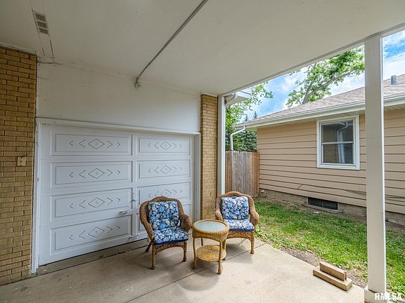 3rd image of 1036 E Forrest Hill Ave