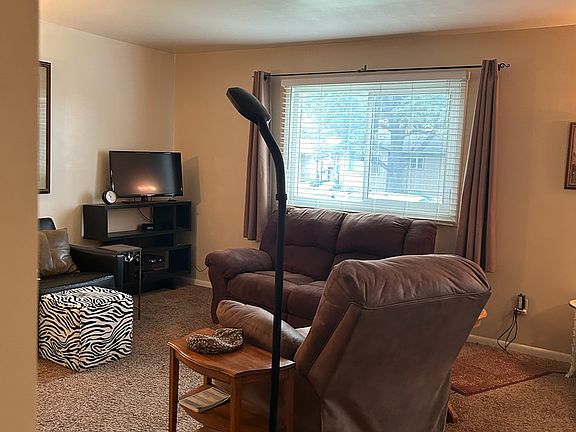 4th image of 1509 Avenue E