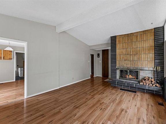 5th image of 833 Jordon Ave
