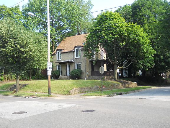 2nd image of 1053 Delia Ave
