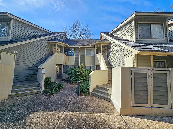 2nd image of 204 Baslow Ct. #20-H
