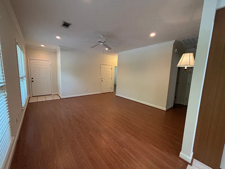 1620 Warrenton St — Photo 4