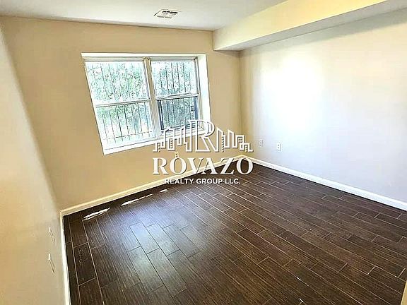 5th image of 512 S 14th St #1