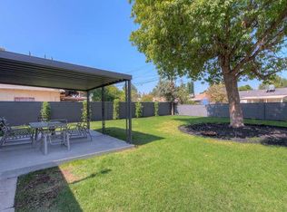 18935 Hart St, Reseda, CA 91335