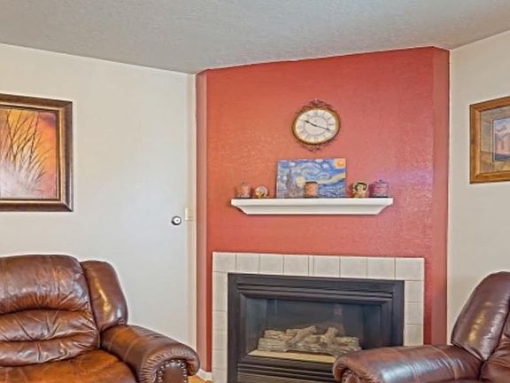 4th image of 6305 La Habra Ln NE