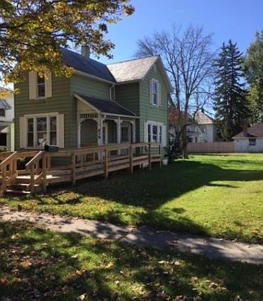 2nd image of 619 Prospect St