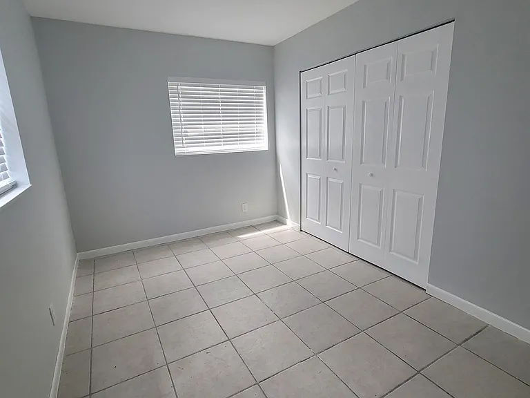 1021 N 61st Ave #1021 — Photo 6