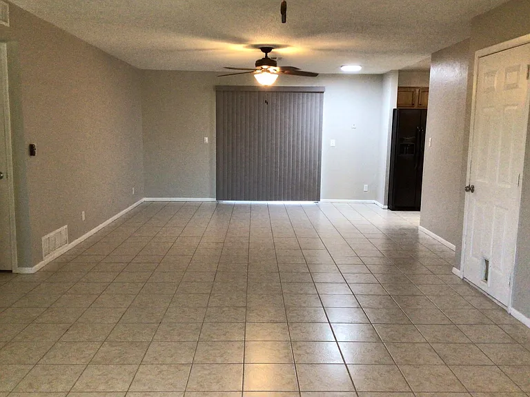1646 N Daffodil St — Photo 17