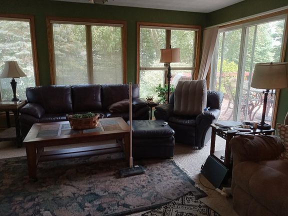 4th image of 1724 Holly Dr