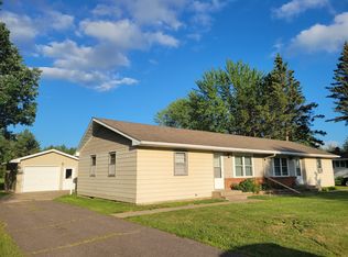 511 Barry Ave, Hinckley, MN 55037