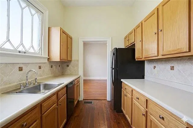 2 bed, 1.5 bath, 1000 sqft, $1,950 — Photo 3