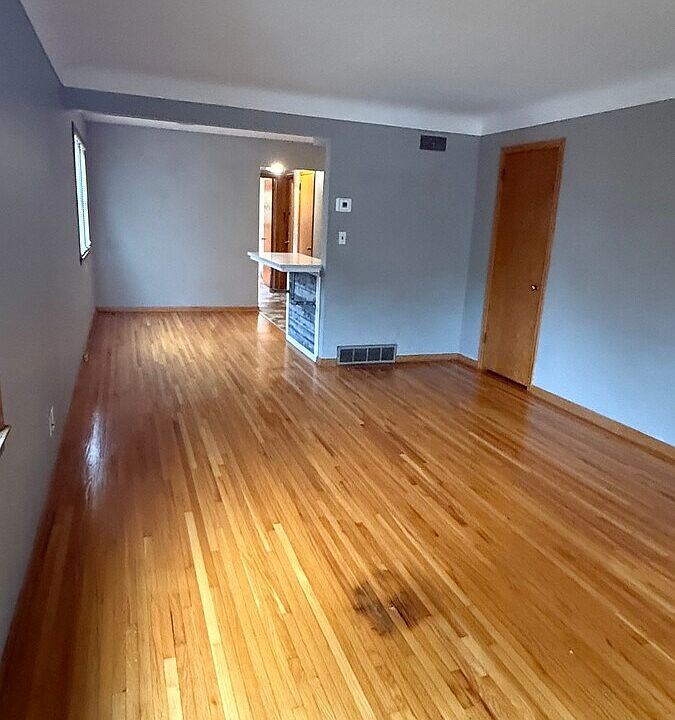 1st image of 430 E Melissa Rose Cir