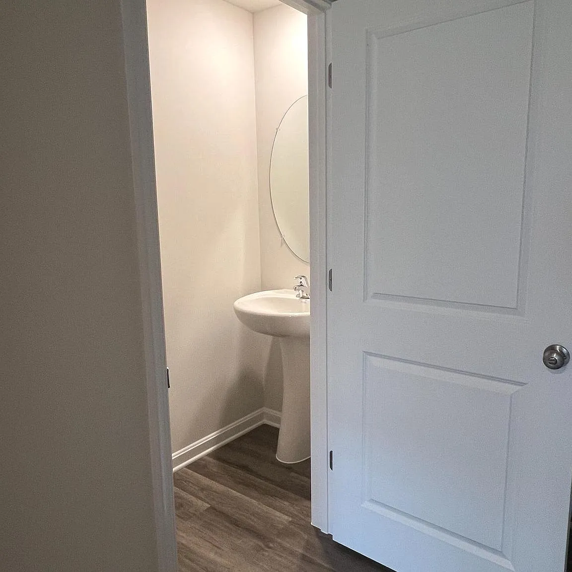 3 bed, 2.5 bath, 1685 sqft, $2,400 — Photo 4