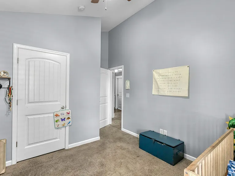 324 Frontier Cir — Photo 41