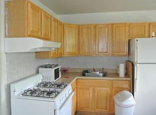 78 College Dr, Edison, NJ 08817