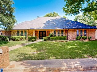 529 Arthurs Dr, Desoto, TX 75115