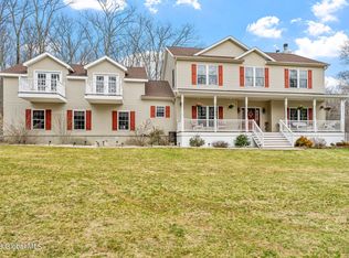 197 Tinley Rd, Stephentown, NY 12169