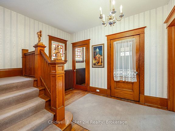 5th image of 408 Simcoe St N