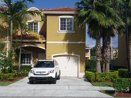 3/2.5 w/Garage + 2 Spaces 