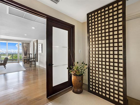3rd image of 20155 NE 38th Ct APT 904