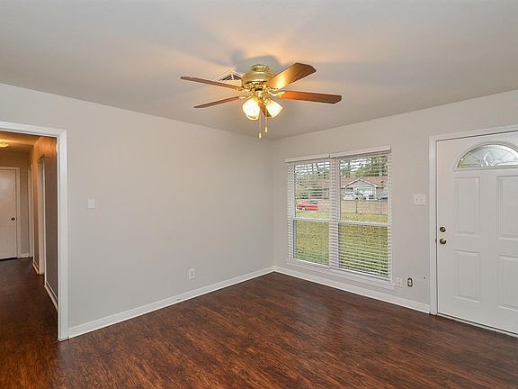 5th image of 14918 Grand Prairie Dr