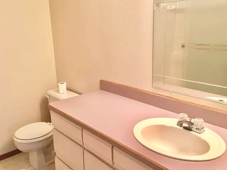 1442 NE Tucson Way #C — Photo 10
