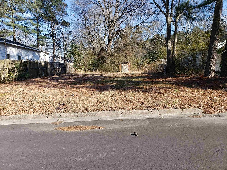 2nd image of 701 East St