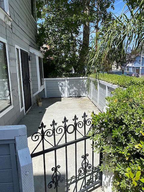 2 bed, 750 sqft, $2,250 — Photo 4