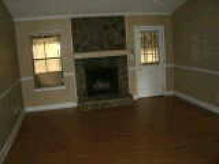 2nd image of 104 Springview Ct