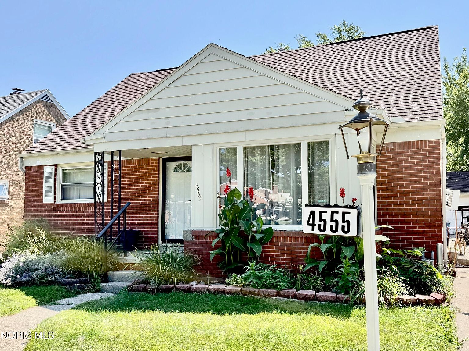 4555 S May Ave, Toledo, OH 43614 | Zillow