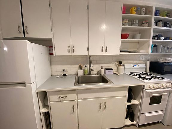 3rd image of 1308 S Pearl St #2