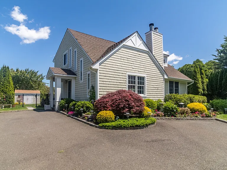 10 Juniper Ln — Photo 26