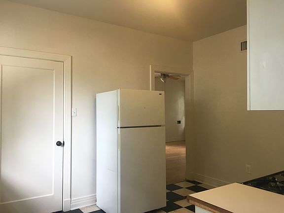 5th image of 3227 Jefferson Ave