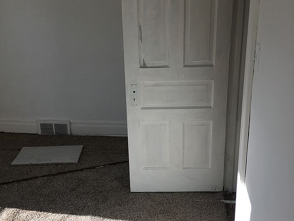 4th image of 2214 Ontario Ave