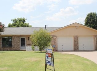 7615 NW Taylor Ave, Lawton, OK 73505