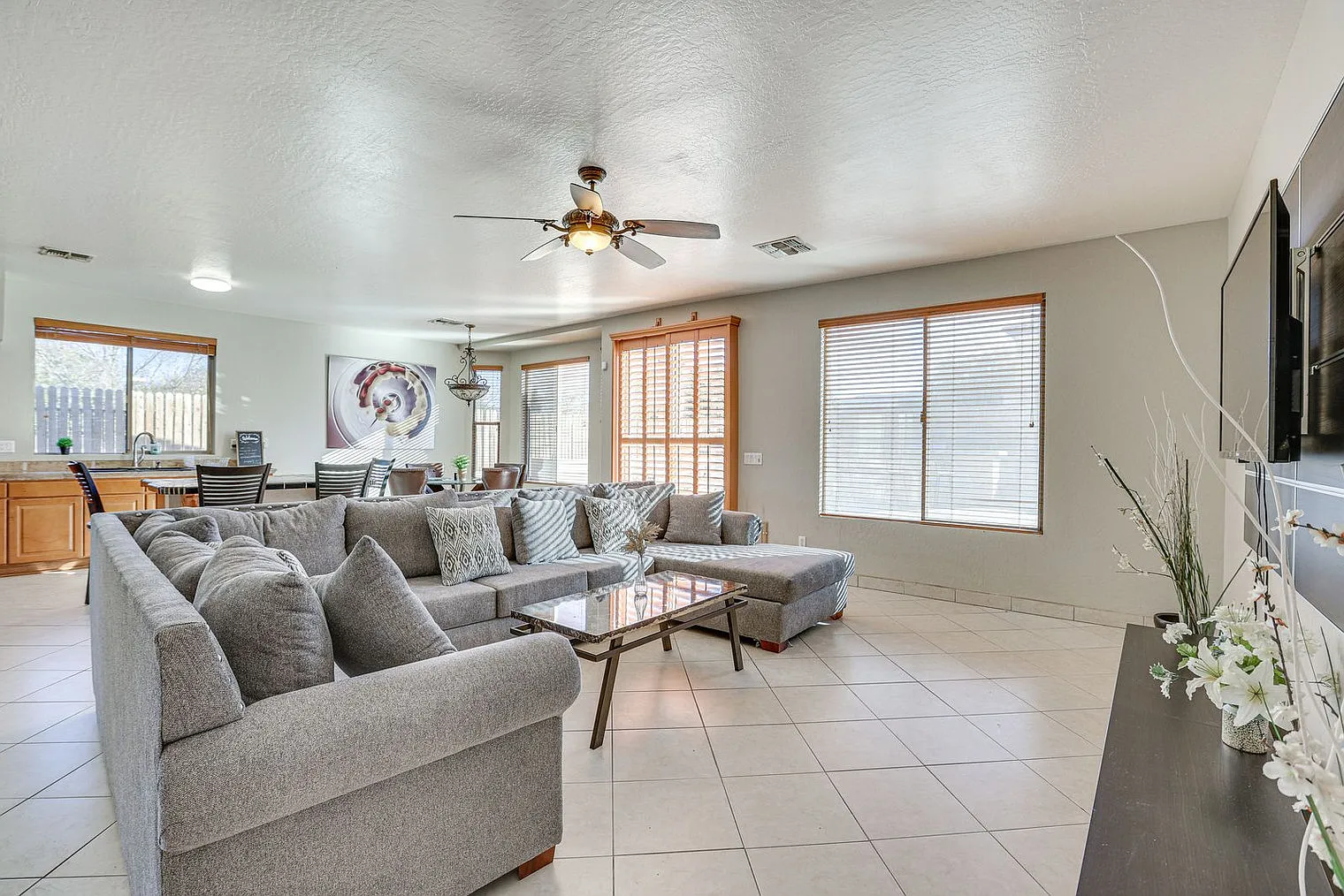 6 bed, 3.0 bath, 3799 sqft, $13,289 — Photo 1