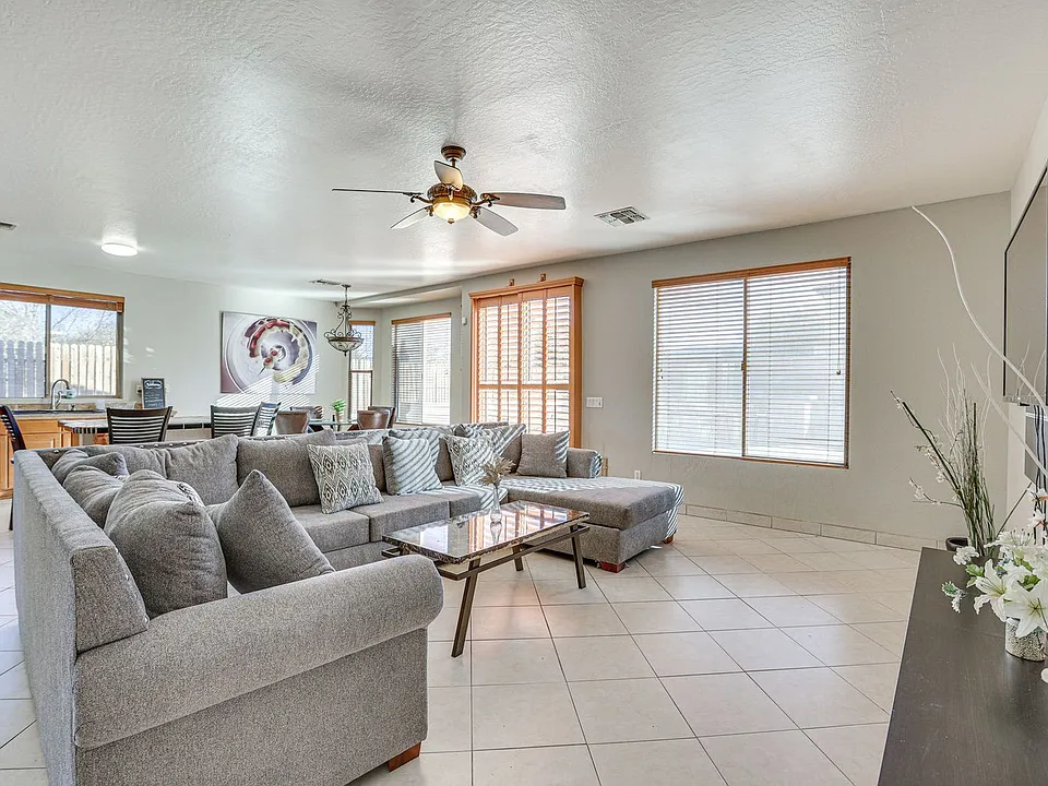 2907 W Carson Rd #ID1546312P