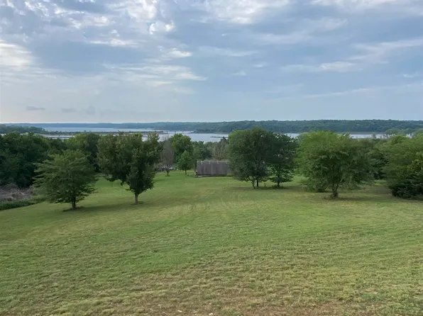 6469 Westlake Rd, Ozawkie, KS 66070