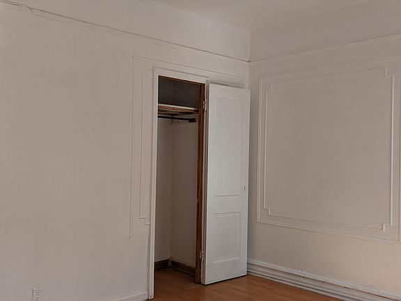 3rd image of 2130 E 15th St #2R