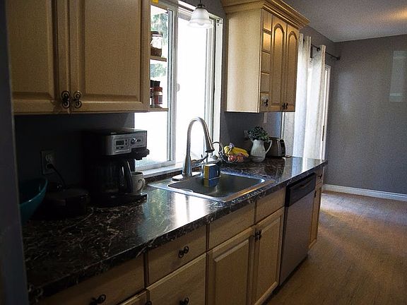 4th image of 3641 Pike St SE