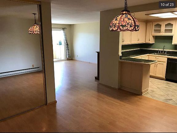 5th image of 1033 Crestview Dr APT 114