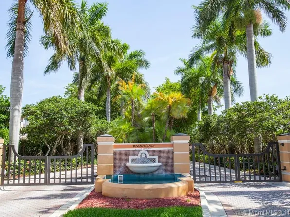 8532 SW 139th Ter, Palmetto Bay, FL 33158