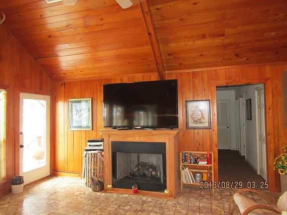 5th image of 8031 Spring Creek Dr