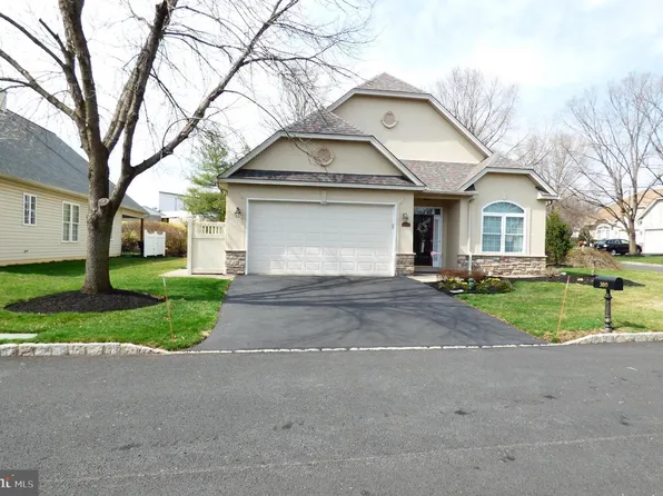 300 Westminster Ln, Souderton, PA 18964